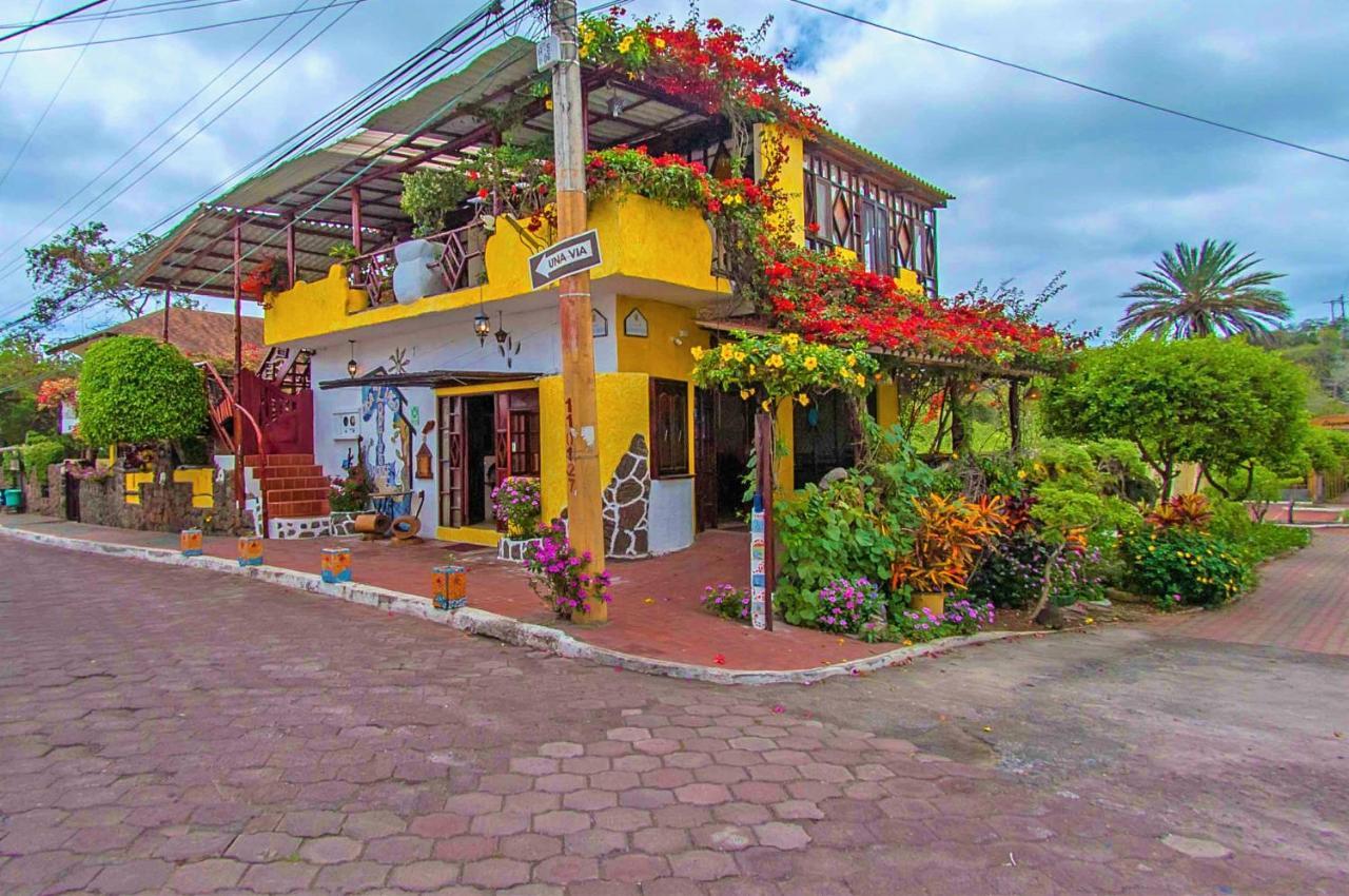 Casa del Lago Lodging House Puerto Ayora  Exterior foto