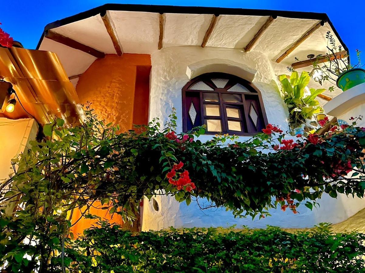 Casa del Lago Lodging House Puerto Ayora  Exterior foto