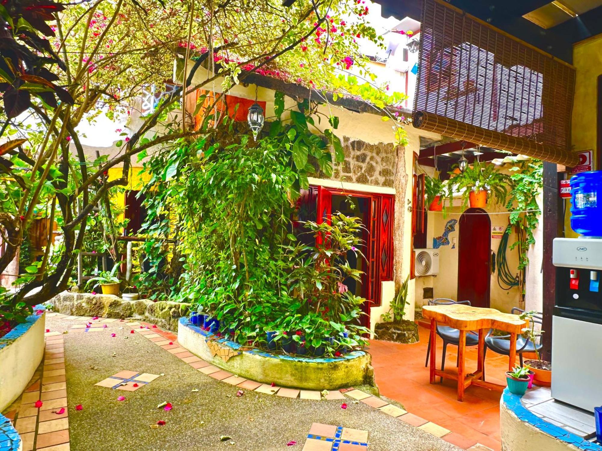 Casa del Lago Lodging House Puerto Ayora  Exterior foto