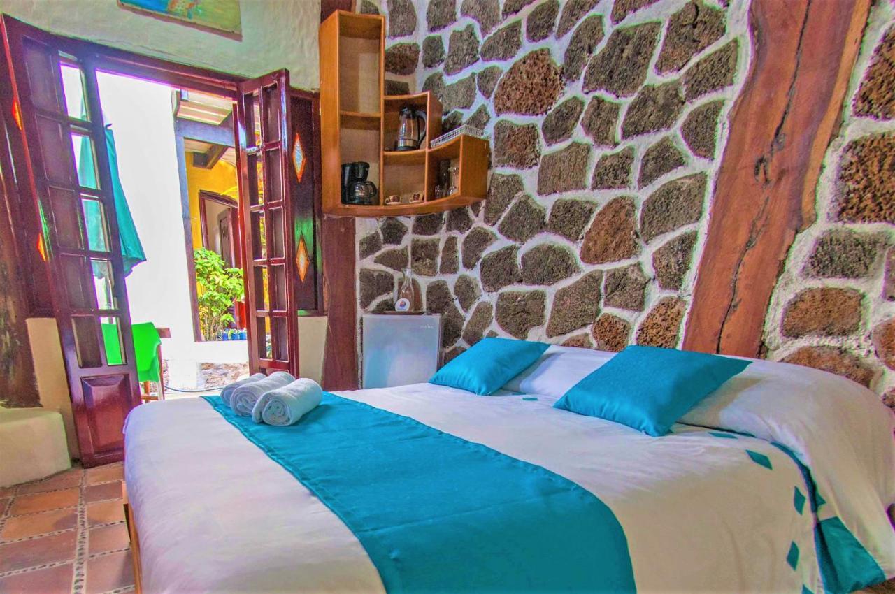 Casa del Lago Lodging House Puerto Ayora  Exterior foto